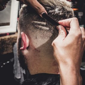 adult-barber-barber-shop-2809652